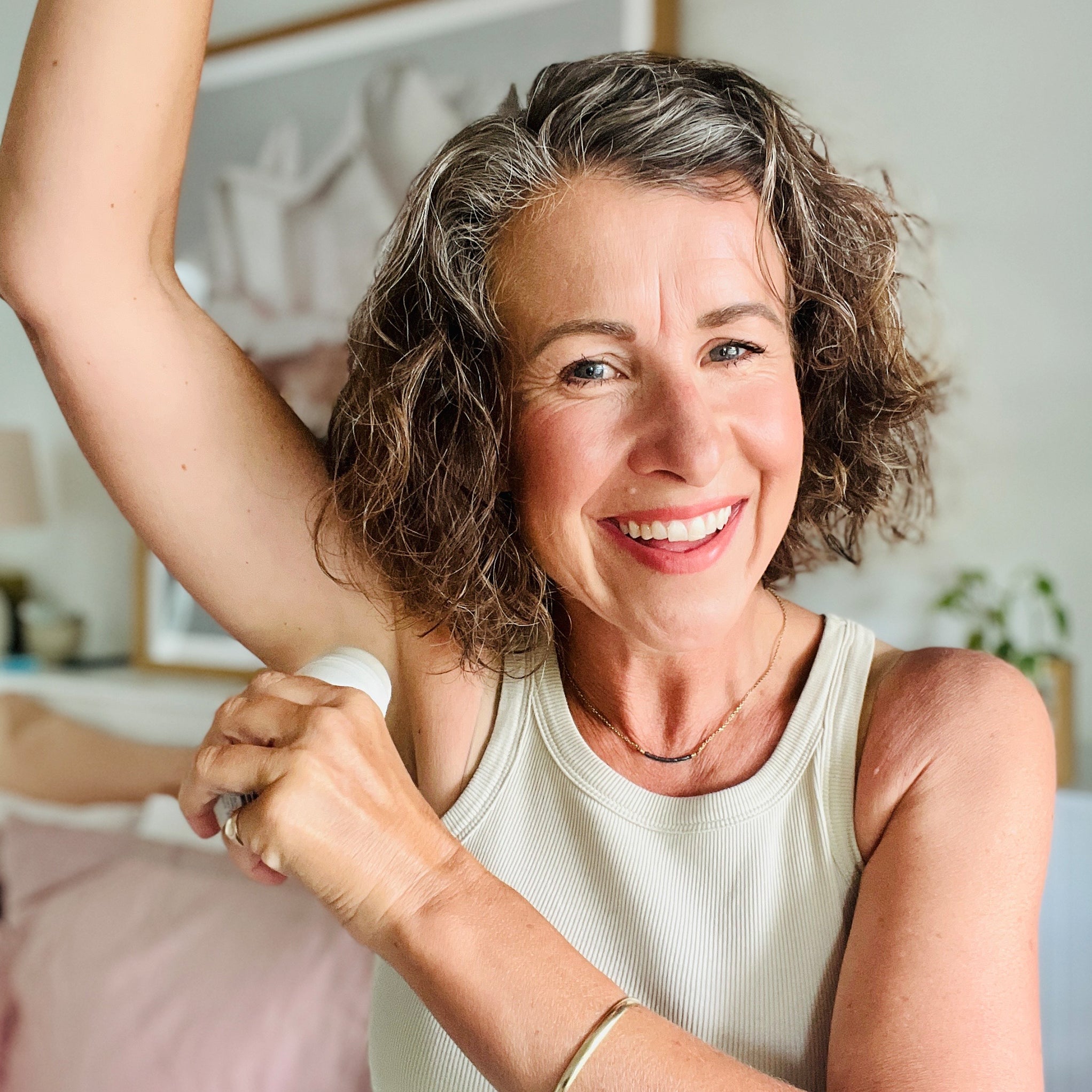 Amy using Asuvi Natural Deodorant